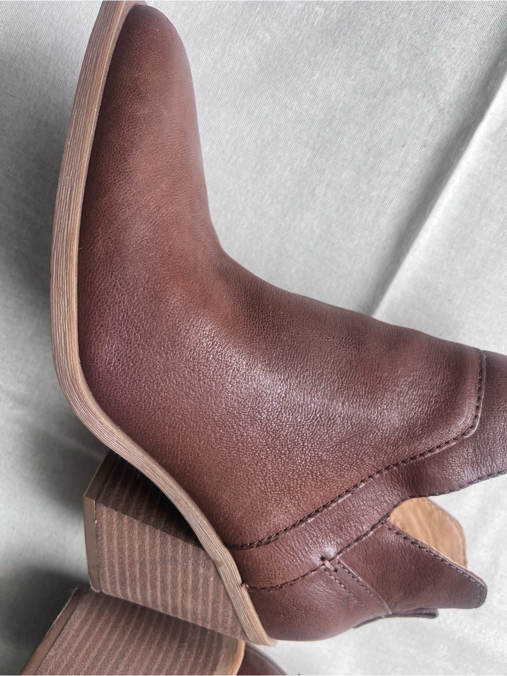 Crown Vintage Brown Leather Stacked Heel Ankle Booties - Picture 6 of 10